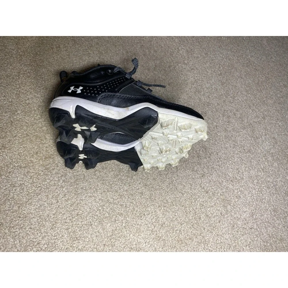 Under Armour Glyde RM Jr Youth Girls 12 Softball Cleats Black White 3024331-001